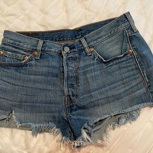 Levi's Women's Premium 501 Original Shorts sz W29
